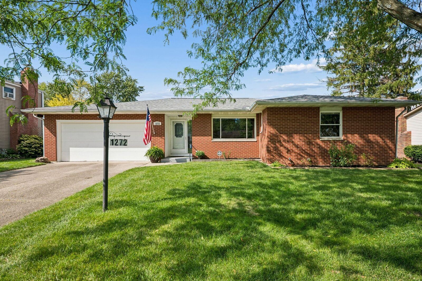 Property Photo:  1272 Bradshire Drive  OH 43220 