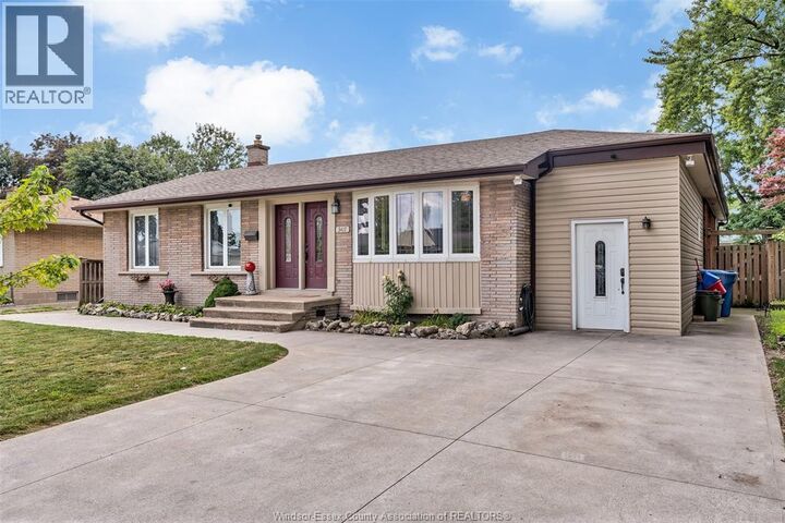 Property Photo: 3417 Woodlawn Avenue ON N8W 2J4