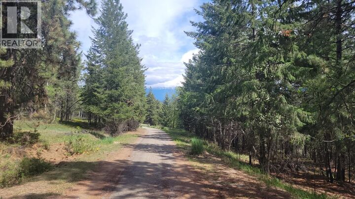 Property Photo:  343 Cross Road South  BC V1C 6W6 