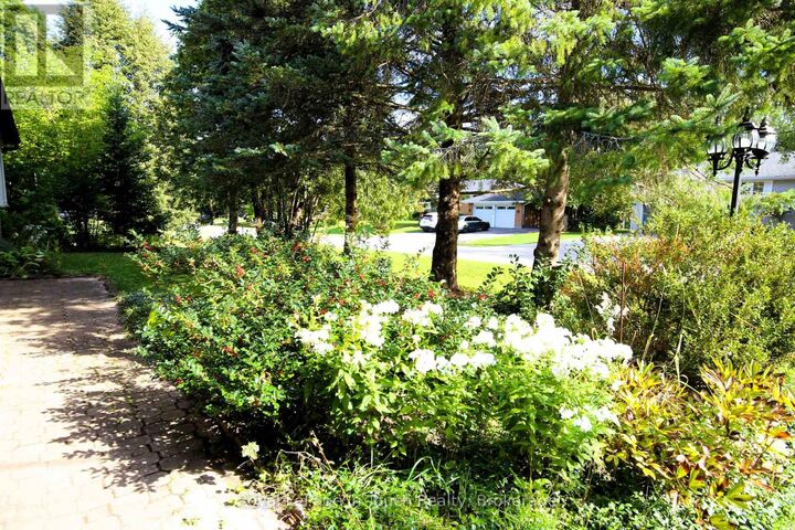 Property Photo:  24 Glacier Trail  ON L0K 1R0 