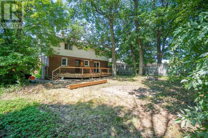 Property Photo:  218 Willow Ave  ON P6B 5B5 