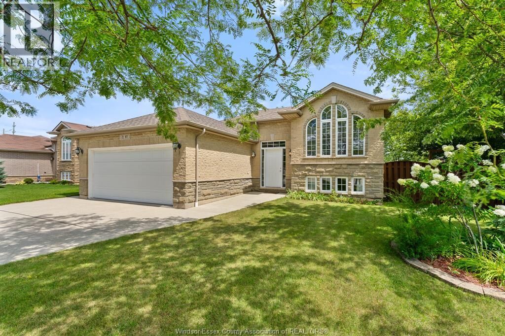 Property Photo: 17 Hazel Crescent ON N9Y 0A8