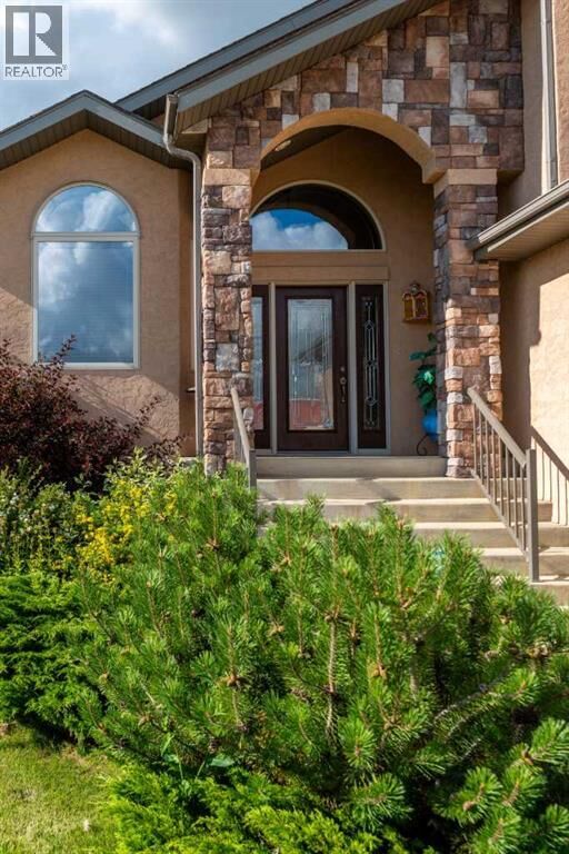 Property Photo:  5204 15 Street  AB T9V 0Y2 