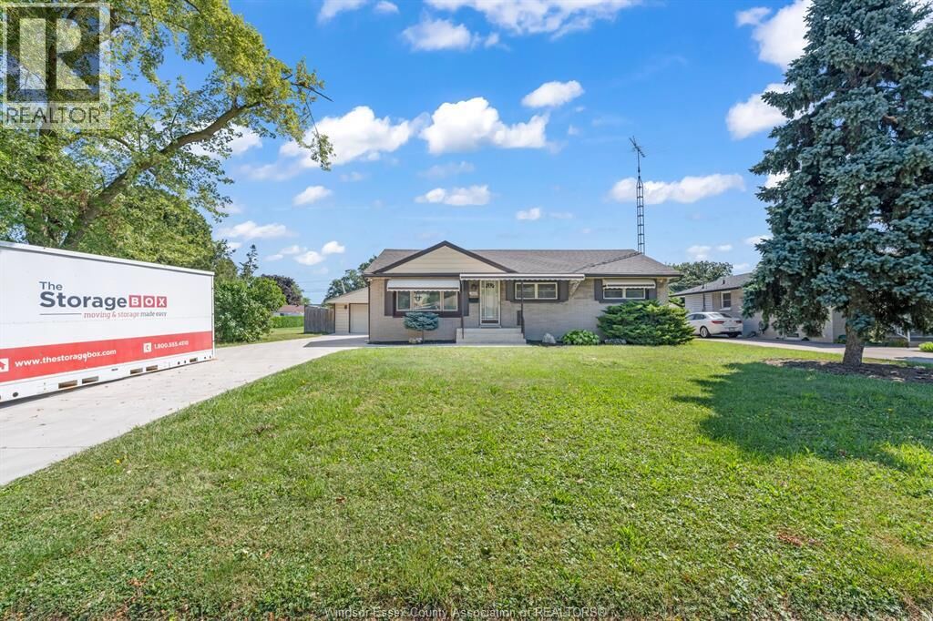 Property Photo: 3302 Woodlawn Avenue ON N8W 2J3