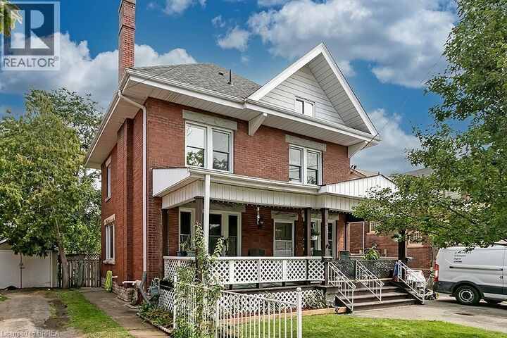 Property Photo:  153 Drummond Street Upper  ON N3S 6A4 