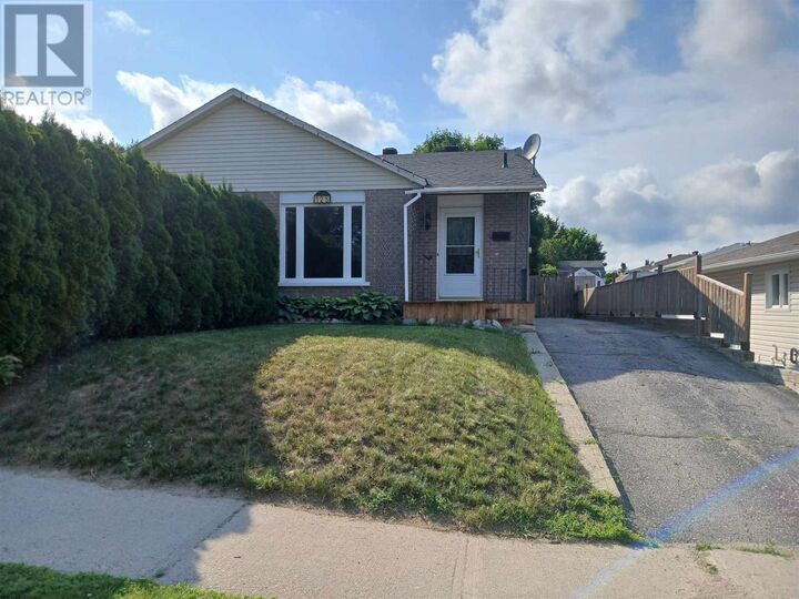 Property Photo: 125 Laurier Rd ON P5A 2V1