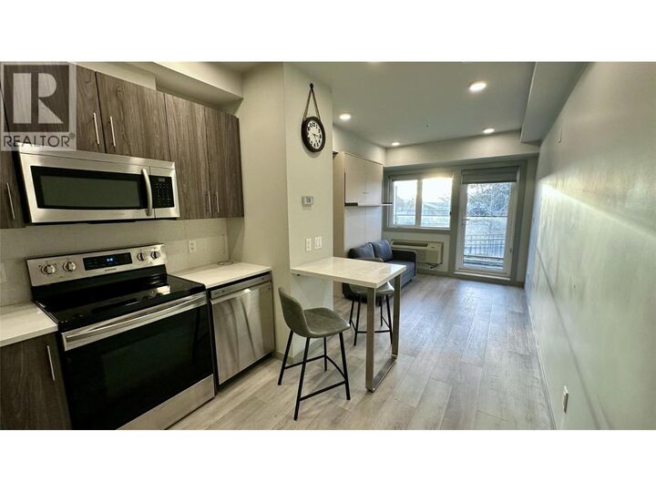 Property Photo: 345 Dougall Road North Ph12 BC V1X 0A8