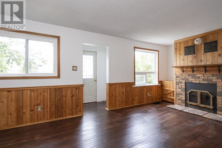 Property Photo:  873 Minnesota St  ON P7C 3L7 