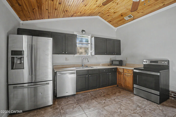 Property Photo:  704 Gay Street  TN 38012 