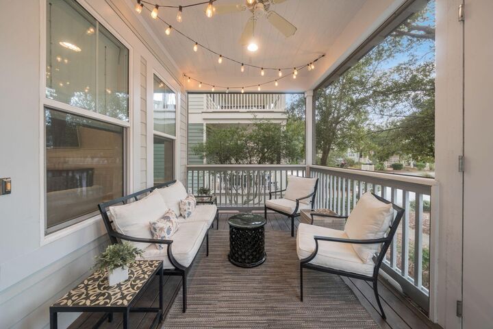 Property Photo:  689 Flatwoods Forest Loop  FL 32459 
