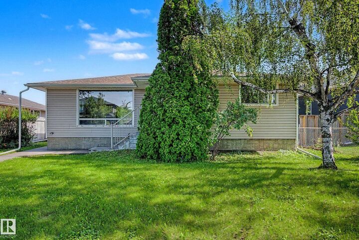 Property Photo: 9723 76 Street NW AB T6C 2L1
