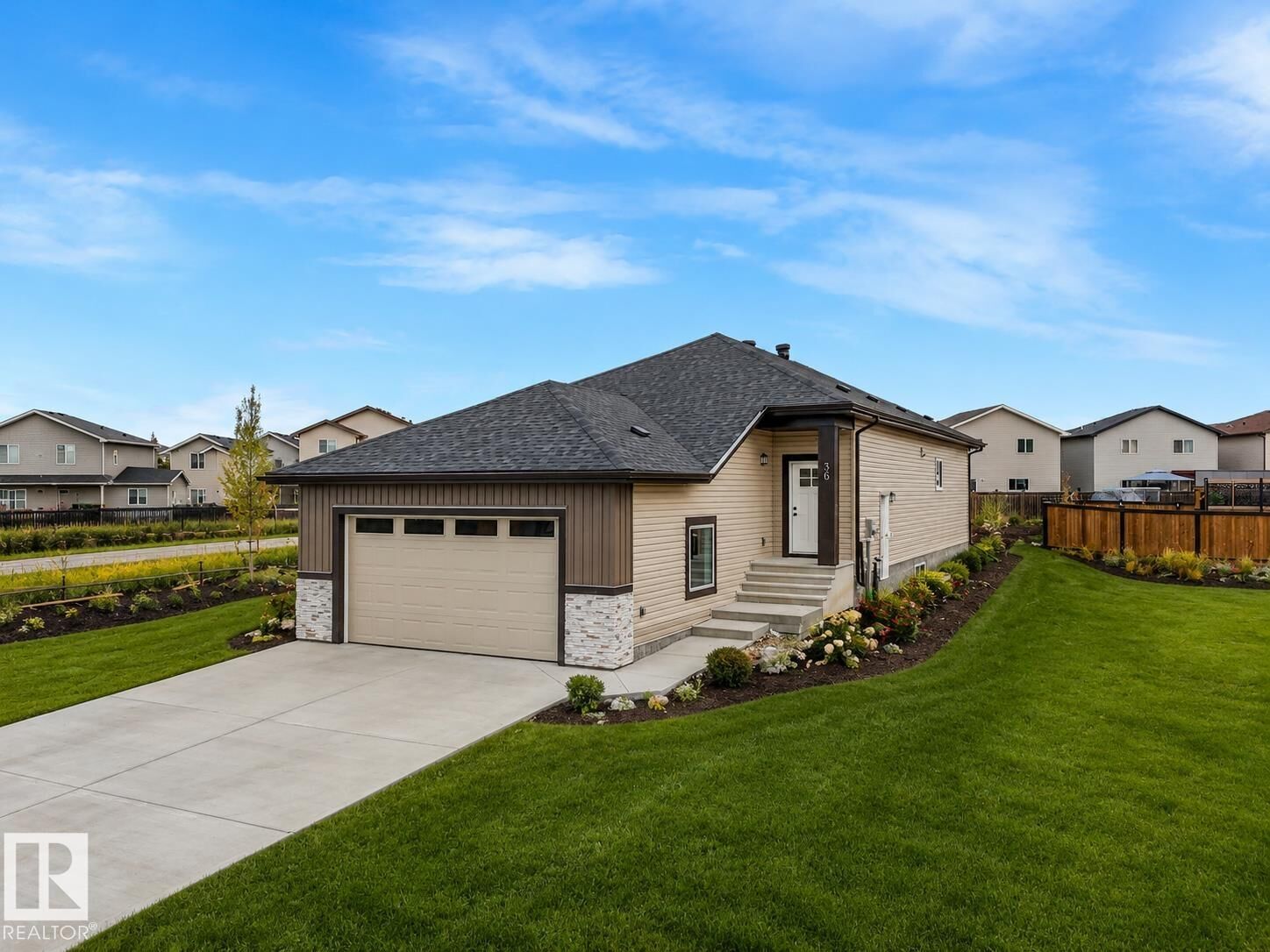 Property Photo: 36 Dalquist Bay AB T9E 1N7
