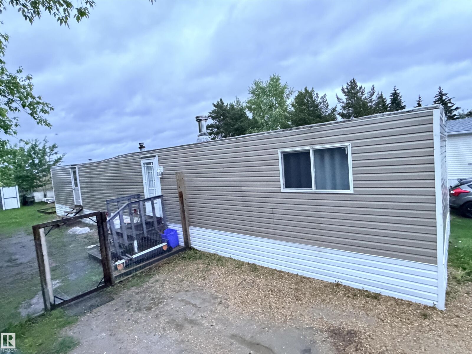 Property Photo:  9501 104 Avenue 68  AB T7P 1M7 
