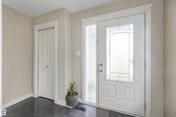 Property Photo:  3359 13 Avenue NW  AB T6T 0Z4 