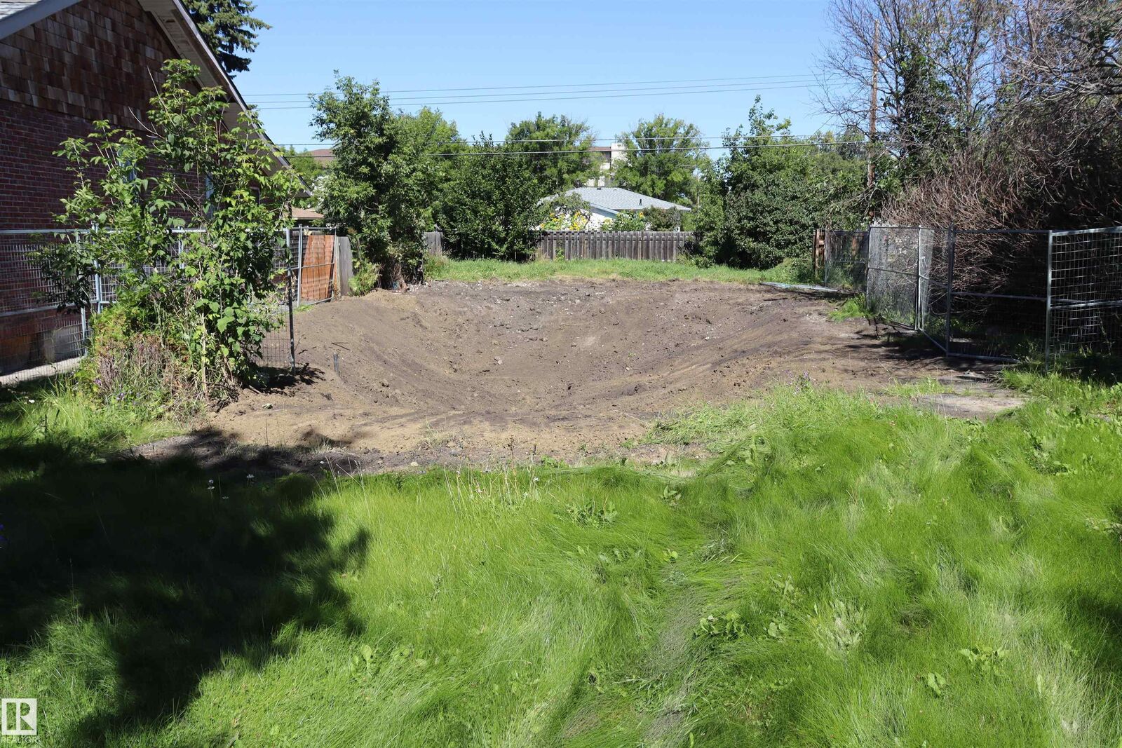 Property Photo:  5402 51 Ave  AB T9A 0V9 