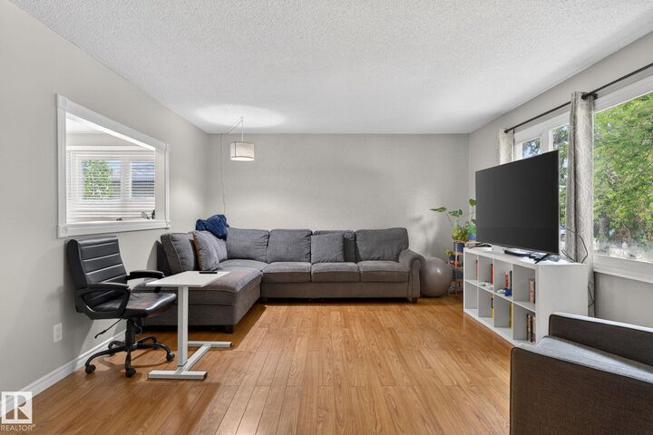 Property Photo: 7804 136 Avenue NW AB T5C 2K5