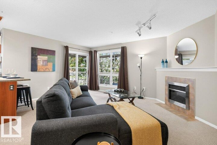 Property Photo:  10528 77 Avenue NW 201  AB T6E 1N1 