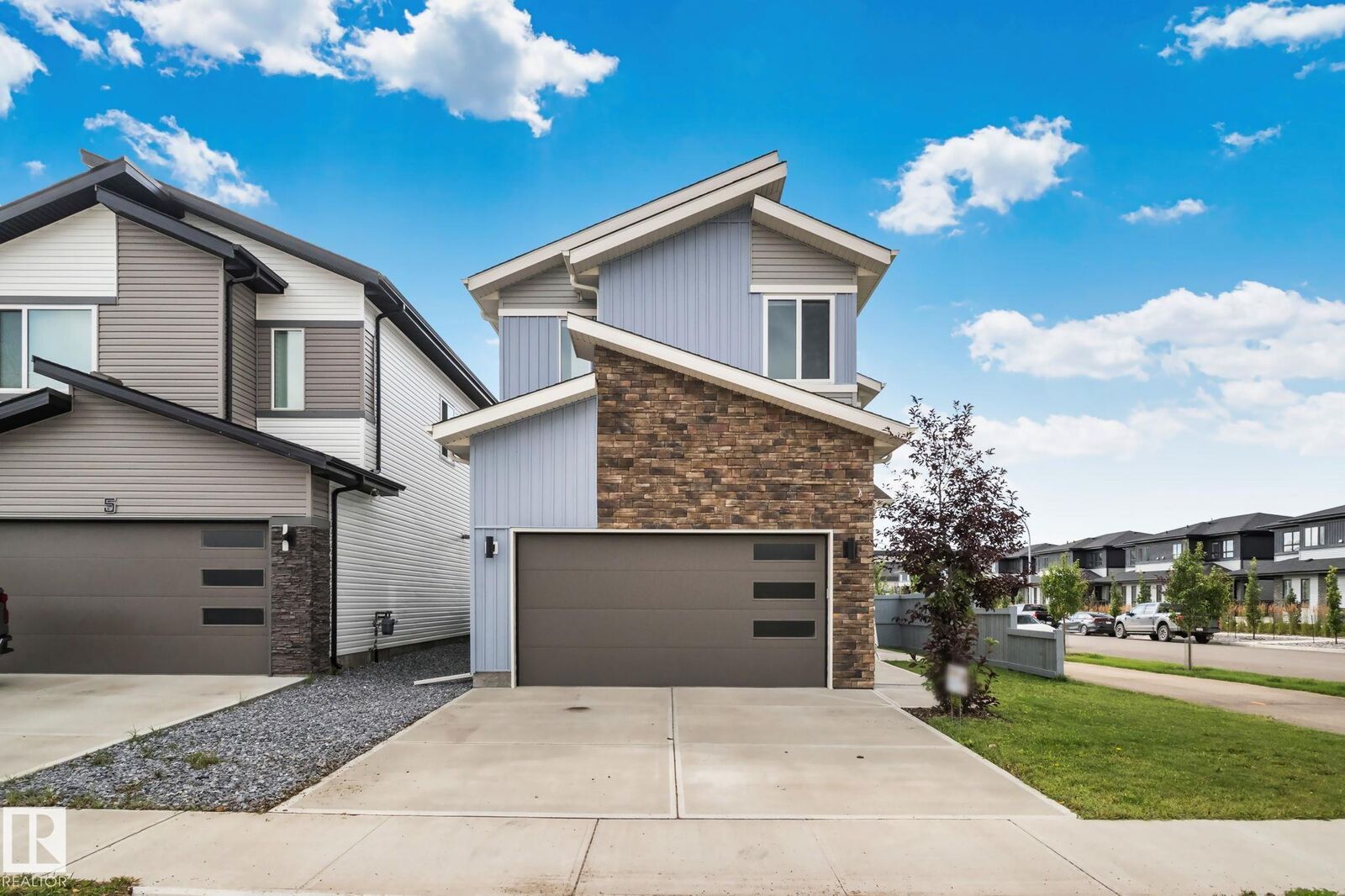 Property Photo:  1 Starling Way  AB T8L 0Y1 