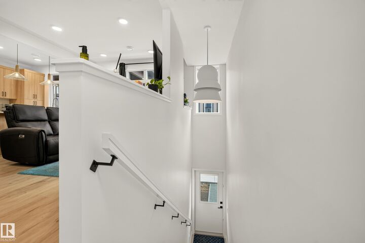 Property Photo: 16231 19 Avenue SW 53 AB T6W 5C6