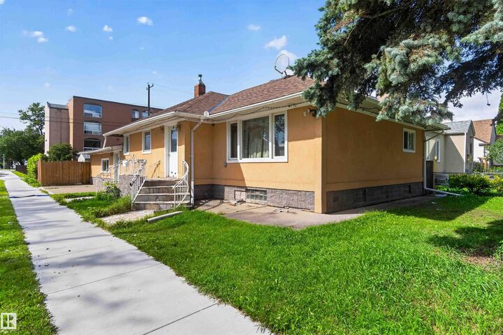 9402 117 Avenue NW — photo 1