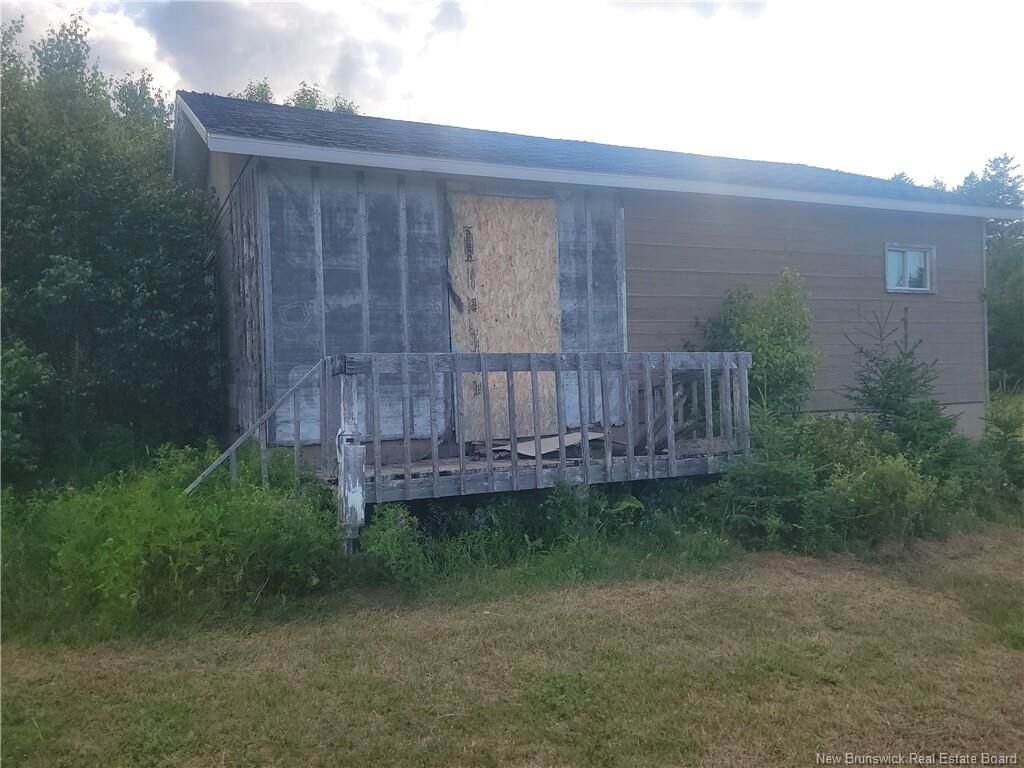 Property Photo:  20 Pokesudie Road  NB E1W 5T5 