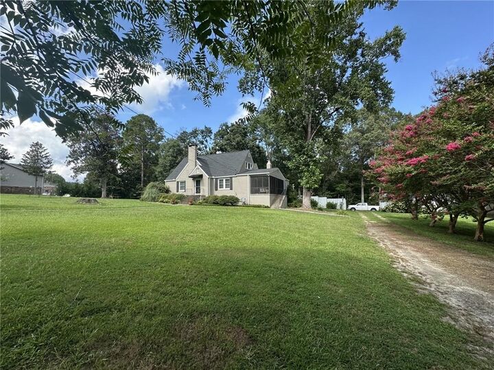 Property Photo: 139 Myrtle Street GA 30577