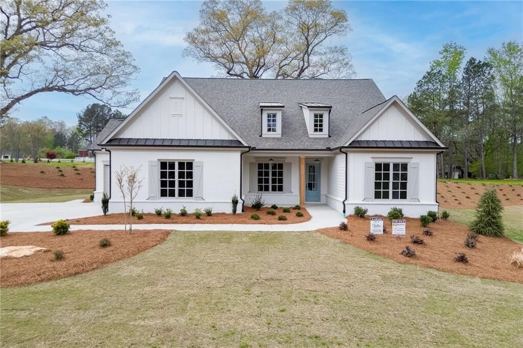 Property Photo:  8145 Heardsville Court  GA 30028 