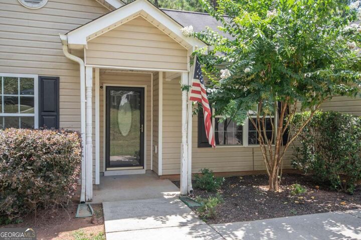 Property Photo:  10 Walton Woods Court  GA 30263 