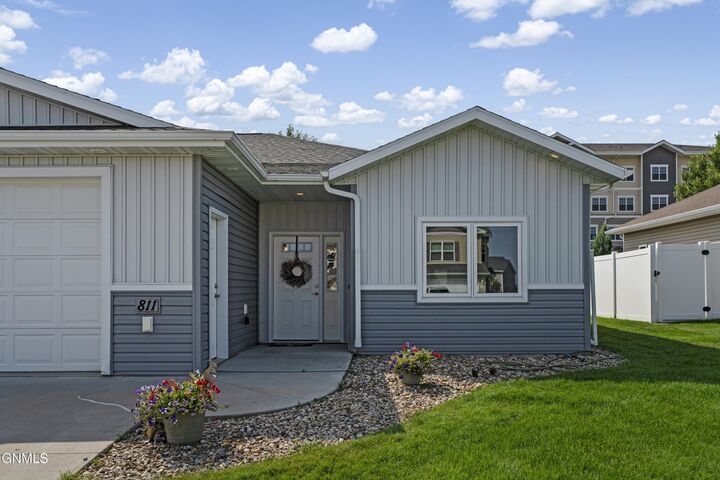 Property Photo: 811 Bremner Avenue ND 58503