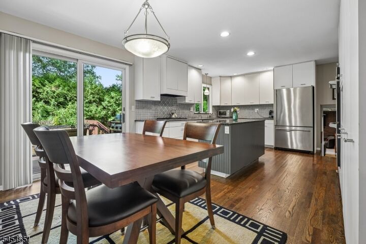 Property Photo:  18 Holly Dr  NJ 07876 