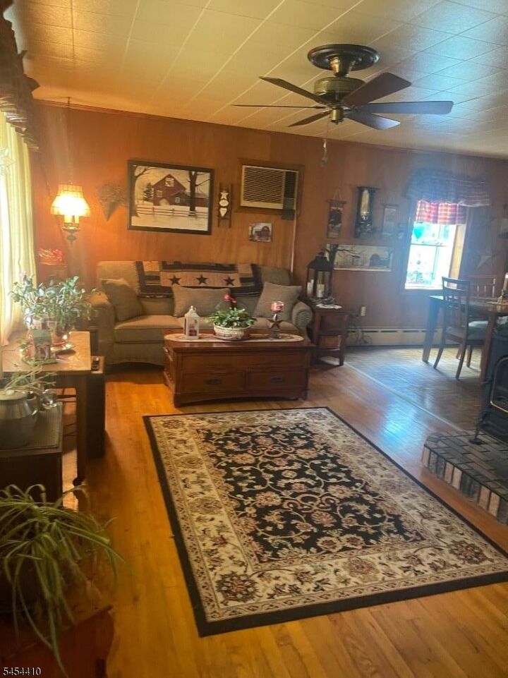 Property Photo:  8 Regina Ln  NJ 07838 
