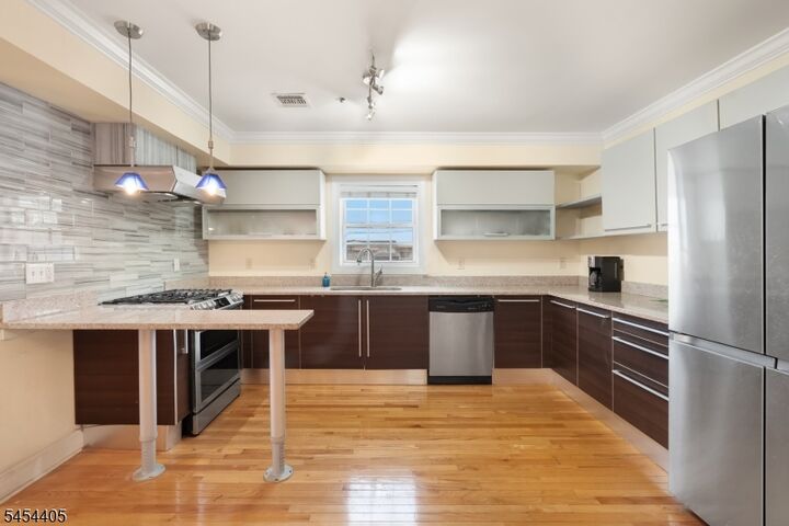 Property Photo:  726 23rd Street 2  NJ 07087 