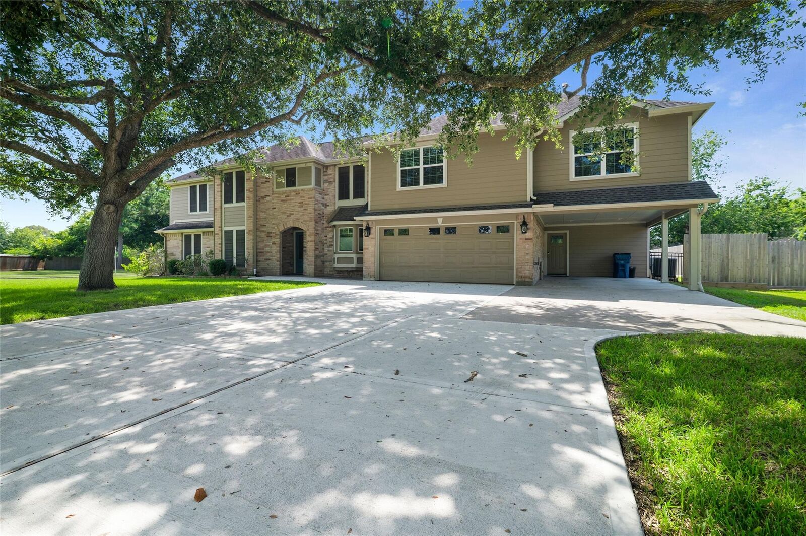 Property Photo:  705 Briarmeadow Avenue  TX 77546 