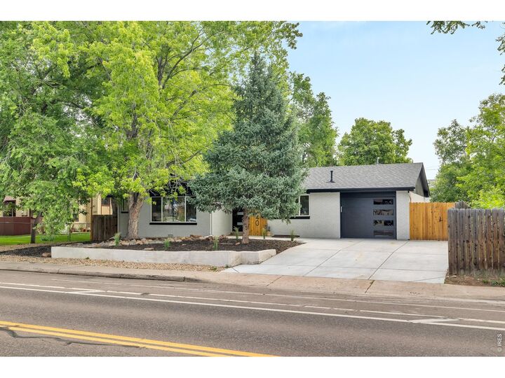 Property Photo: 3240 Folsom St CO 80304