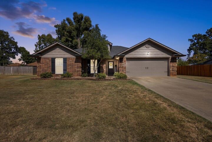 Property Photo:  122 Cargill  TX 75691 