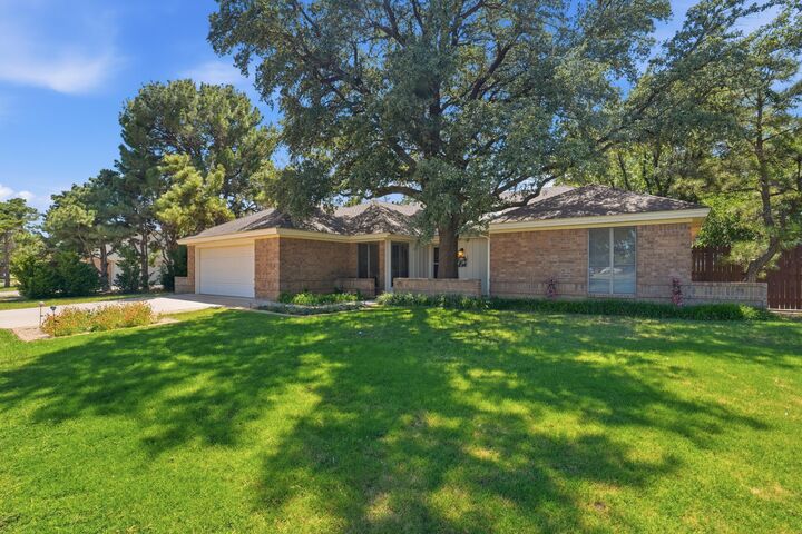 Property Photo:  405 N Fulton Avenue  TX 79416 