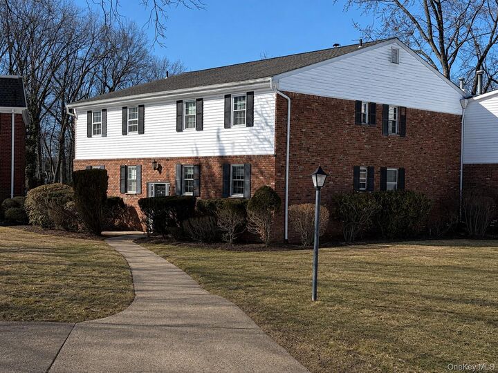 Property Photo:  7 Essex Lane B3  NY 10901 
