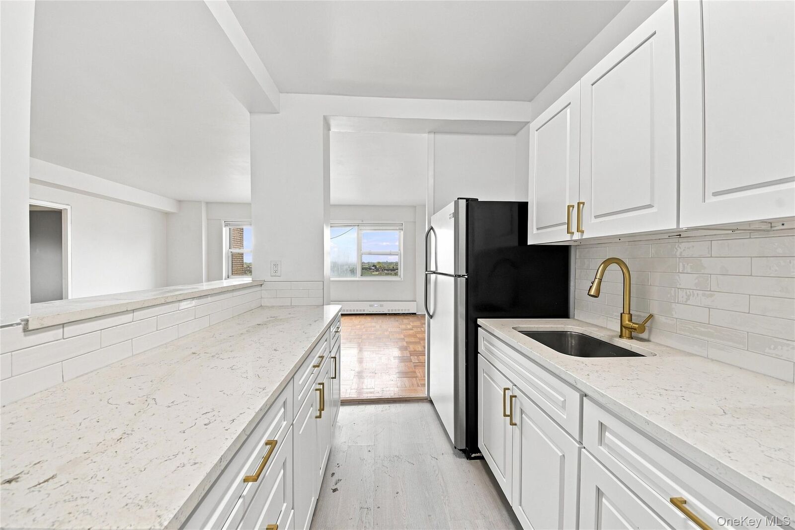Property Photo: 8 Fordham Hill Oval 16D NY 10468