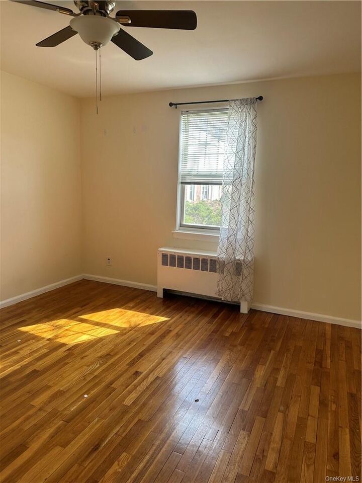 Property Photo:  101 Carpenter Avenue B7  NY 10549 