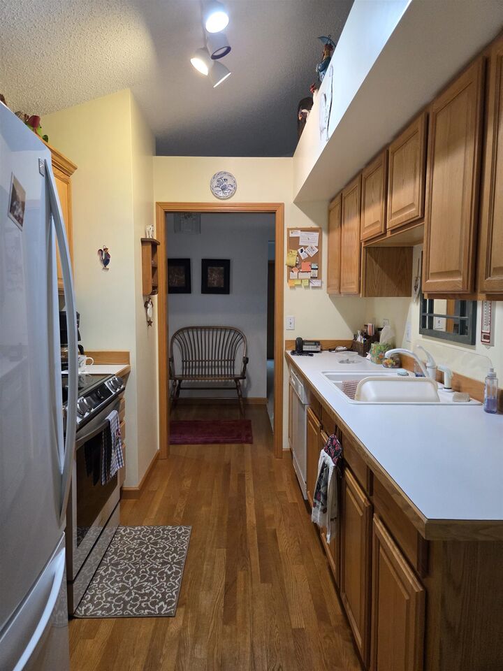 Property Photo:  139 E Hickoryridge  MI 48642 
