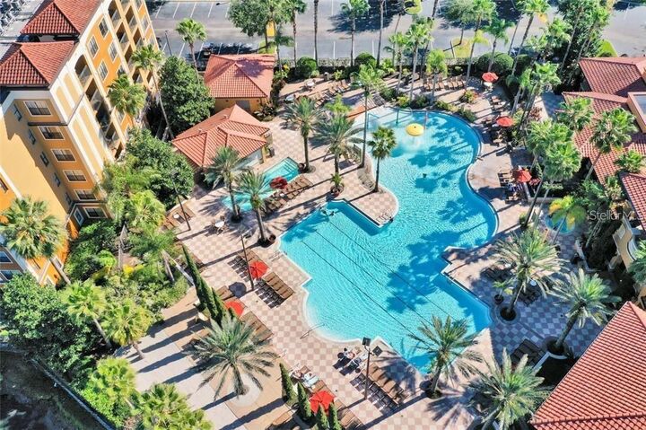 Property Photo:  12527 Floridays Resort Drive 512E  FL 32821 
