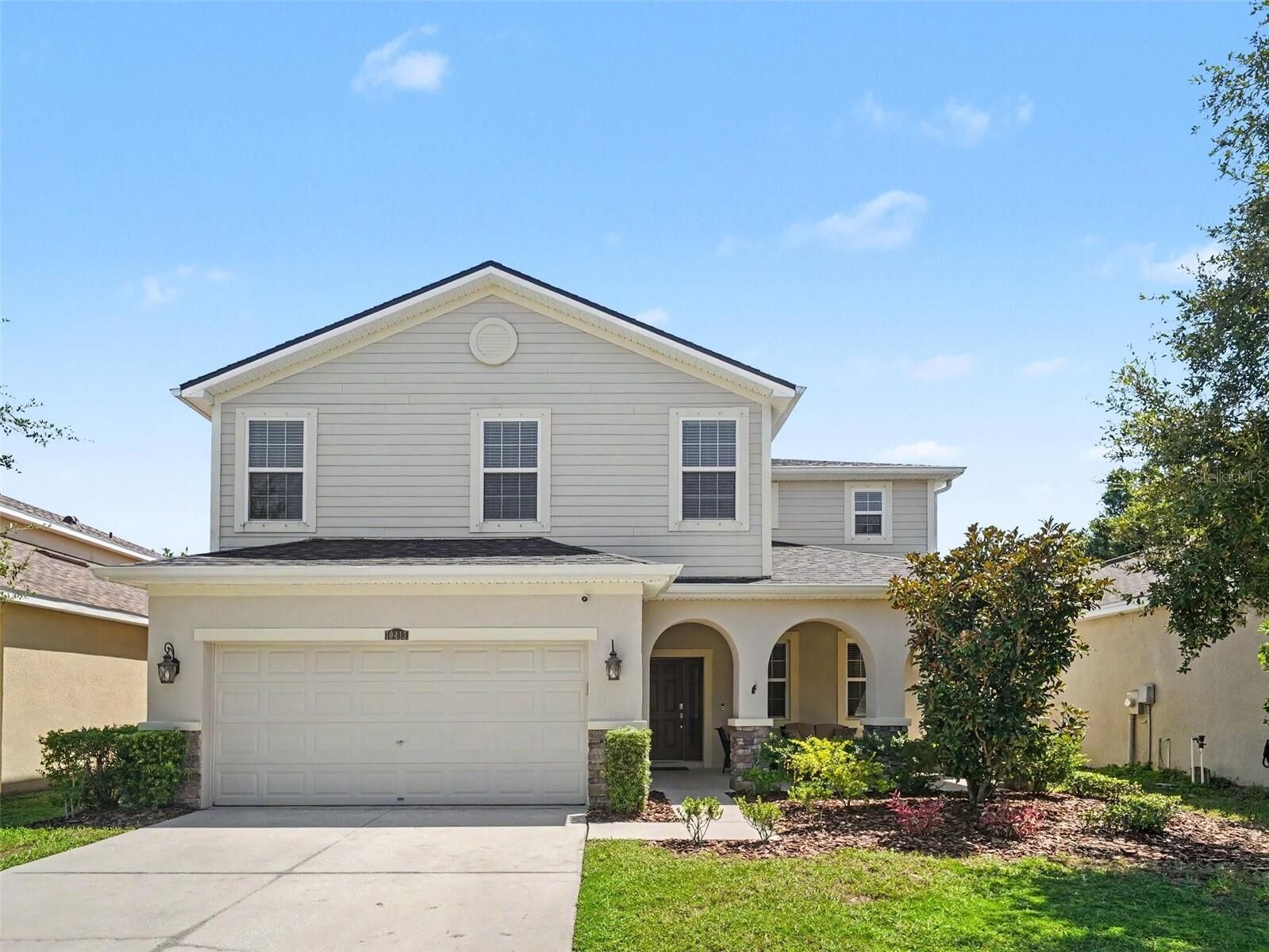 Property Photo: 10413 Avian Forrest Drive FL 33578