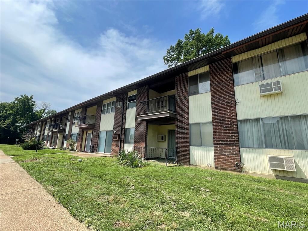 Property Photo:  7559 Hazelcrest Drive B  MO 63042 