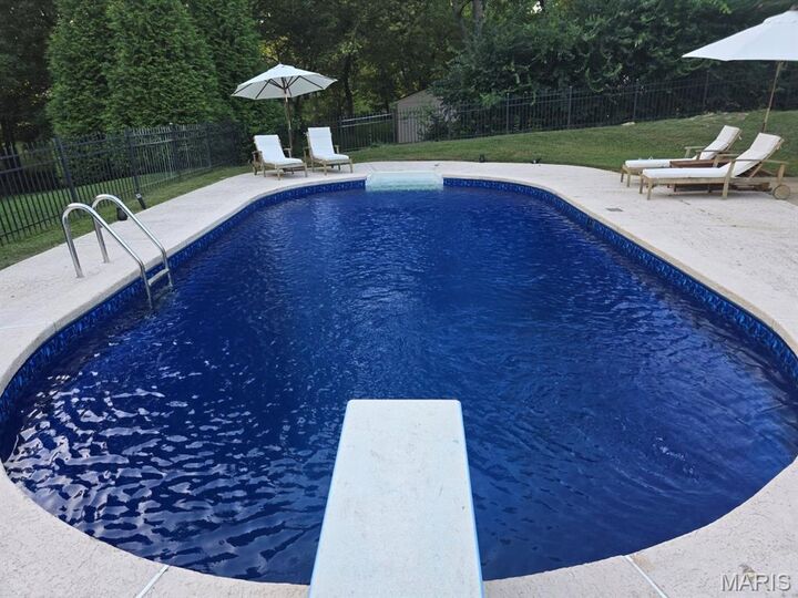 Property Photo:  477 Ironwood Drive  MO 63011 