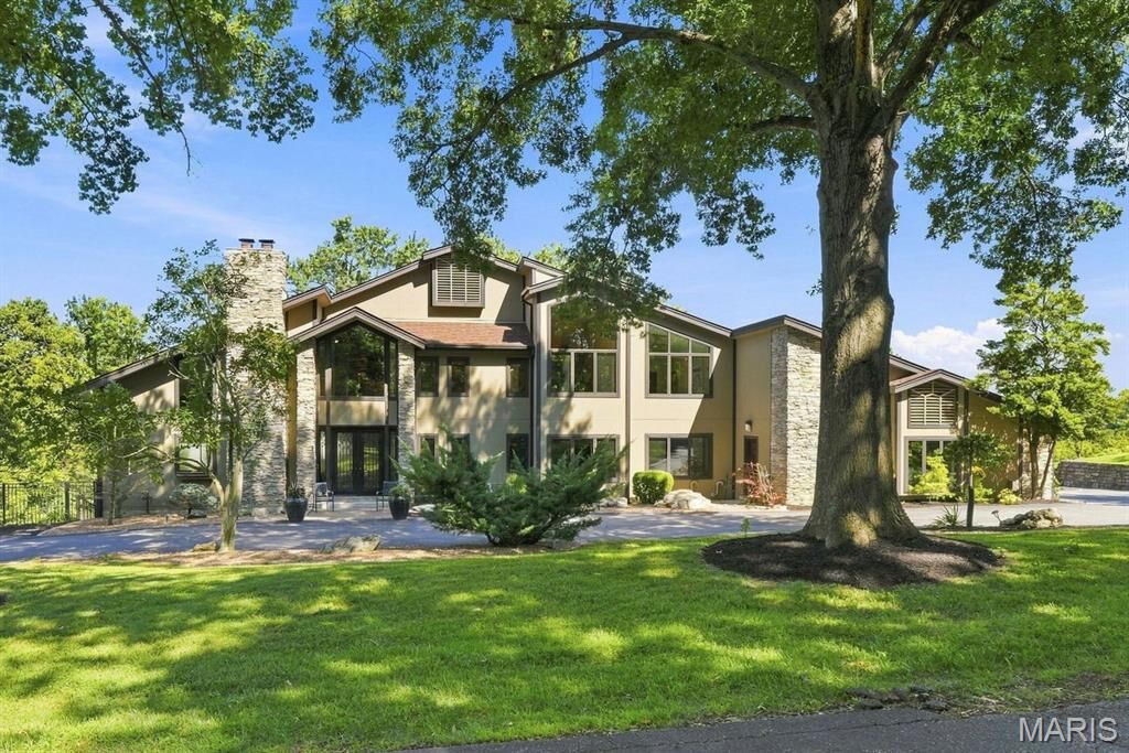 Property Photo:  1212 Walnut Hill Farm Drive  MO 63005 