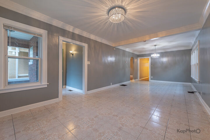 Property Photo: 5323 S Christiana Avenue IL 60632