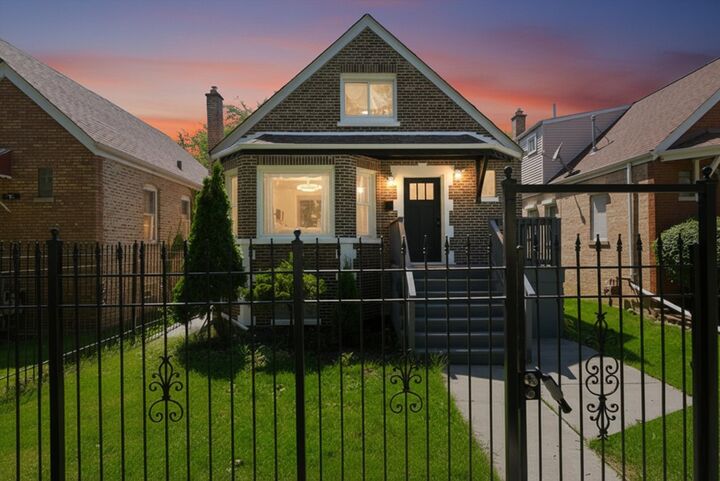 Property Photo: 6604 S Rockwell Street IL 60629