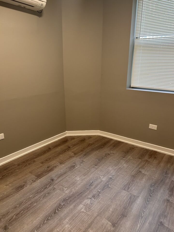Property Photo: 4400 S Drexel Boulevard 409 IL 60653