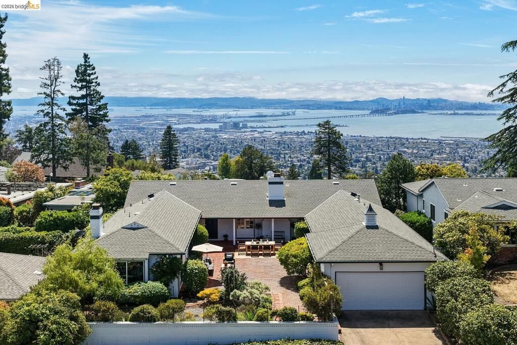 Property Photo:  1064 Overlook Rd  CA 94708 