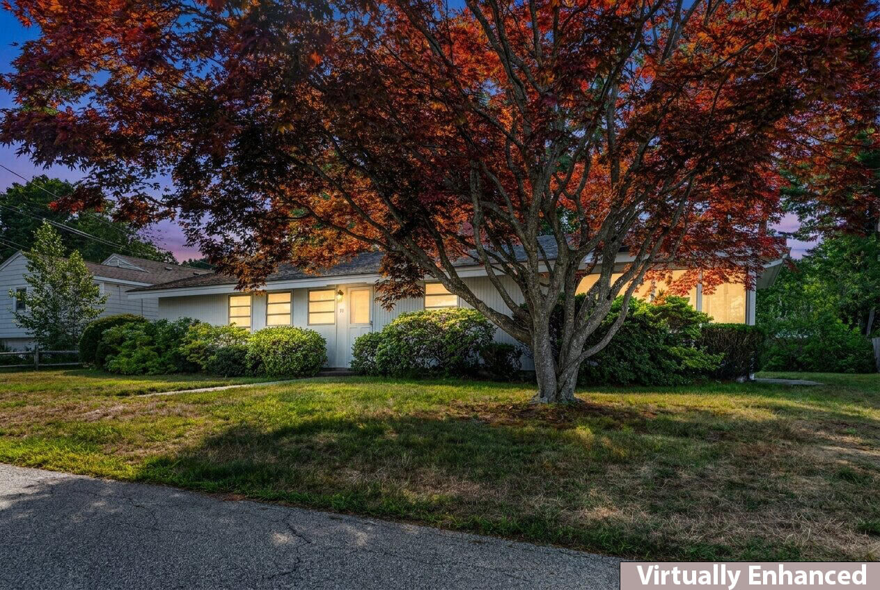 Property Photo:  31 Moorview Avenue  ME 03907 